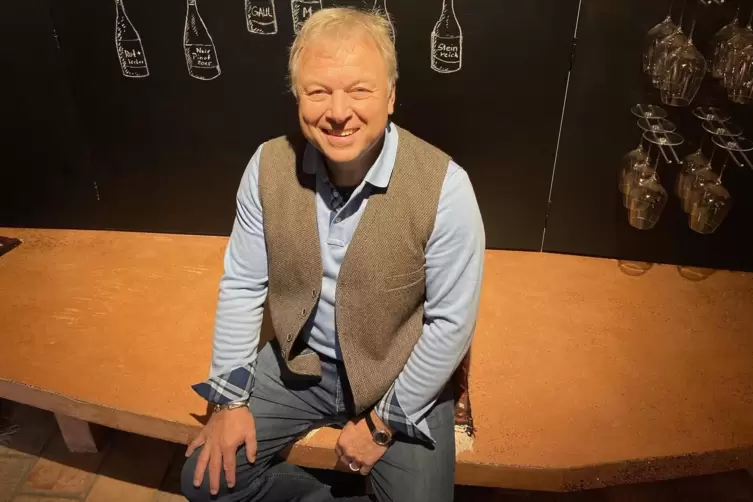 Sorgte als Moderator im Gespr&auml;ch zwischen Brenner und Gaul f&uuml;r Unterhaltung: Franz Kain. 