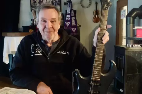 Peter Nastoll übernahm den „Adler“ im Jahr 2001 und machte die Dorf-Kneipe zu einer Institution in der regionalen Musikszene. 