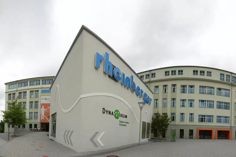 In der fr&uuml;heren Schuhfabrik Rheinberger sind heute vor allem B&uuml;ros und das Dynamikum-Museum untergebracht. 