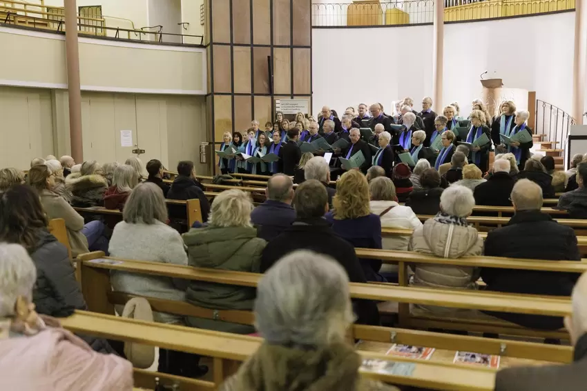Musikalisch umrahmt wurde die Veranstaltung von den Gospelsingers aus Schopp.