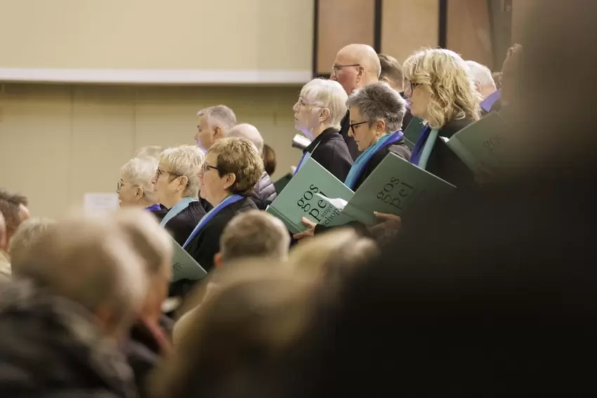 Die Gospelsingers stimmten unter anderem »Heal the World« von Michael Jackson an.