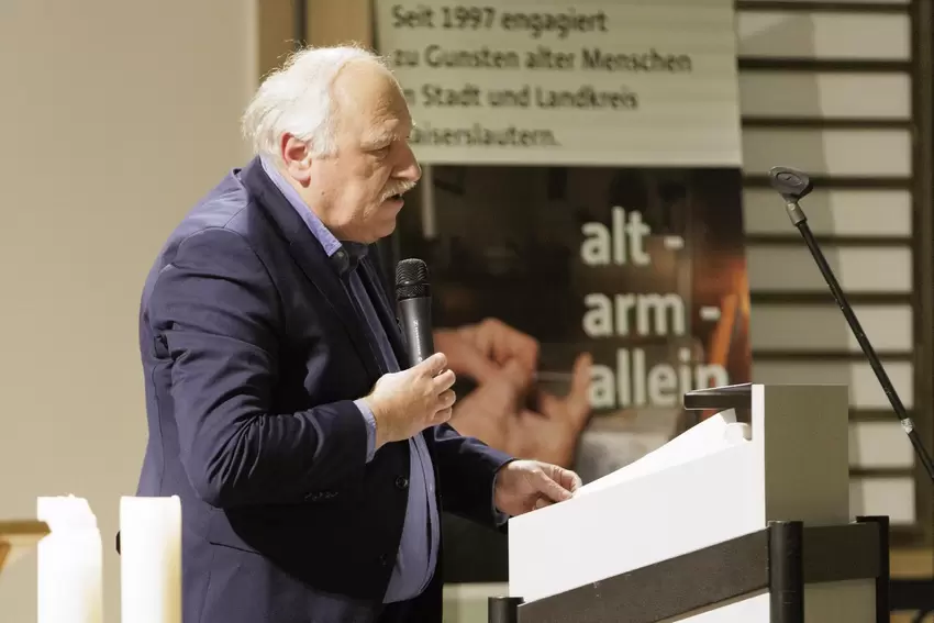Hans-Joachim Redzimski, der ehemalige Leiter der RHEINPFALZ-Lokalredaktion in Kaiserslautern und Erfinder der Altenhilfe, sprach