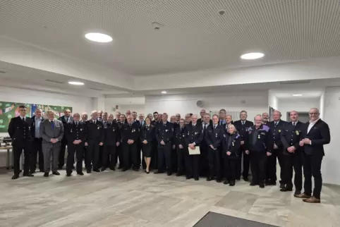 Langjährige Feuerwehrleute wurden im Kreis Bad Dürkheim geehrt. 