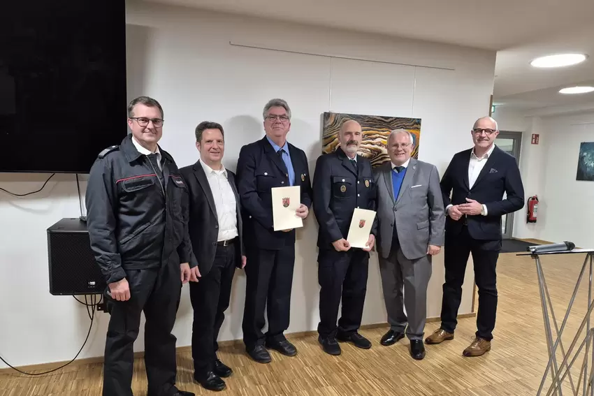 45 Jahre Feuerwehr VG Leiningerland: Stellvertretender Brand- und Katastrophenschutzinspekteur Jochen Lander, Bürgermeister Fra