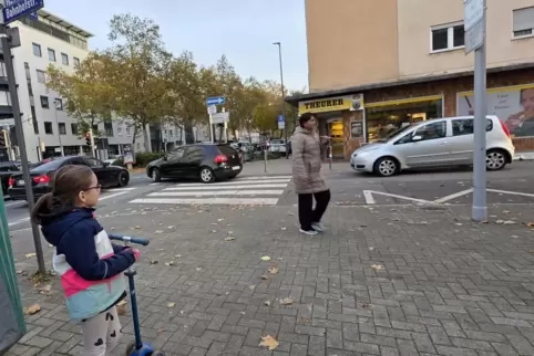 Die Einbahnstraßenregelung in der Bahnhofstraße vor der Kästner-Schule wurde zuletzt häufig ignoriert.
