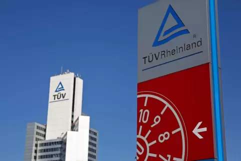 Bezahlprobleme beim TÜV Rheinland sorgen für Ärger bei einer Helferin aus Wachenheim.