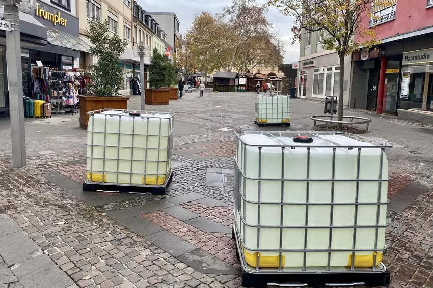 So sehen die Sperren in Frankenthal ohne ihr schwarzes Gewand aus.