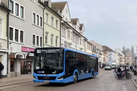 Die Linie 561 fährt wegen des Weihnachtsmarkts eine Umleitung. 