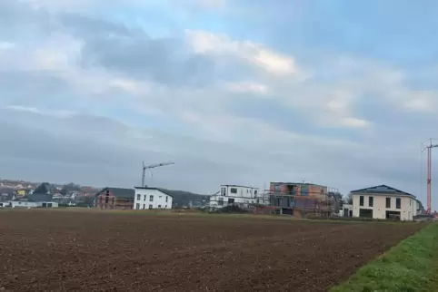 Im Einfamilienhausbau, insbesondere im Bauhausstil, sind Flachdächer sehr gefragt. Im Einfamilienhausbau, insbesondere im Bauhausstil, sind Flachdächer sehr gefragt.
