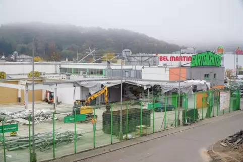 Bau- und Abrissarbeiten am Globus Baumarkt. 