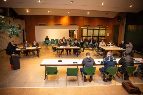 Für die Entscheidung wurde die Ratssitzung ins Dorfgemeinschaftshaus verlegt. 
