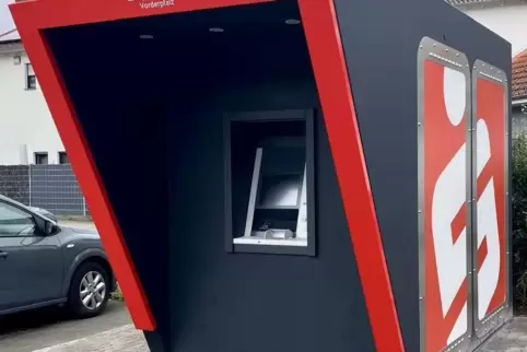 Der neue Selbstbedienungs-Pavillon der Sparkasse. 