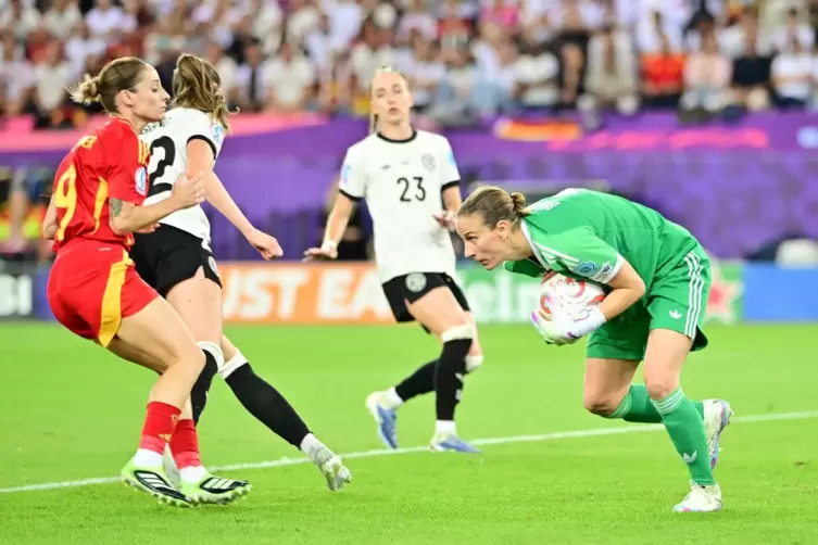 Gelingt der deutschen Mannschaft am Freitagabend die Revanche f&uuml;r das verlorene EM-Halbfinale gegen Spanien? Zum ersten Mal seit