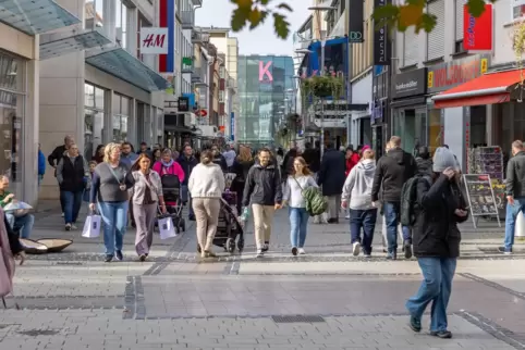 Auf der Lautrer Einkaufsmeile, der Fackelstraße, wird man gerade vor Weihnachten häufig von Bettlern angesprochen. Die Stadt sag