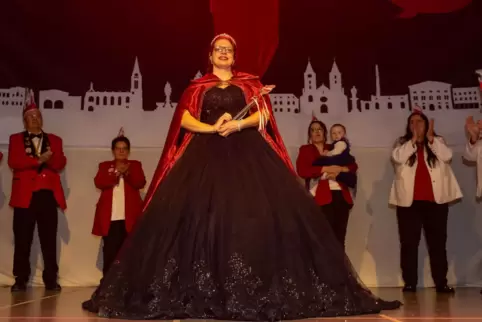 Prinzessin Jennifer I. regiert beim Karnevalclub Rot-Weiß. 