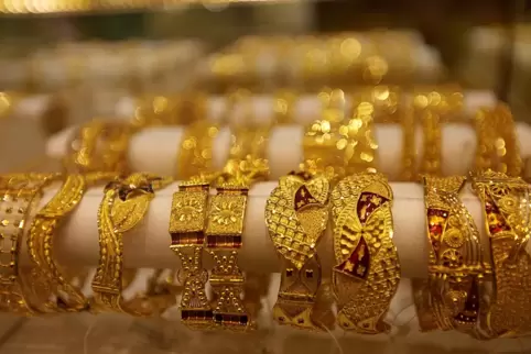Verlockende Ankaufpreise bei Goldschmuck sind nicht immer seriös: Fachleute raten zu Vorsicht und Vergleichsangeboten.