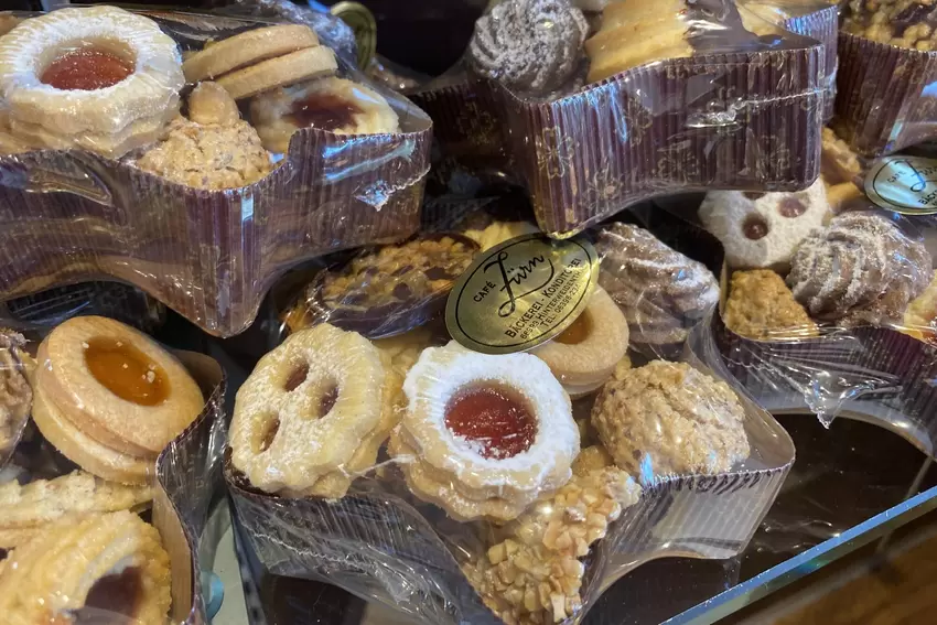 Die Plätzchen können einzeln gekauft oder selbst gemischt werden. Wer will, kann eine bereits verpackte Auswahl kaufen.