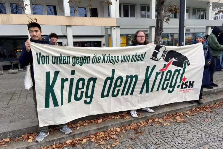 Banner der &bdquo;Initiative Soziale K&auml;mpfe&ldquo;.