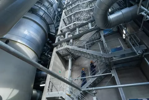 Die Verhandlungen über die Standortvereinbarung für das Ludwigshafener Stammwerk der BASF dauern ungewöhnlich lang. 