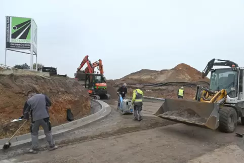 Die Zufahrt zum neuen Baugebiet Schwabenbach in Wachenheim ist bald fertig. 