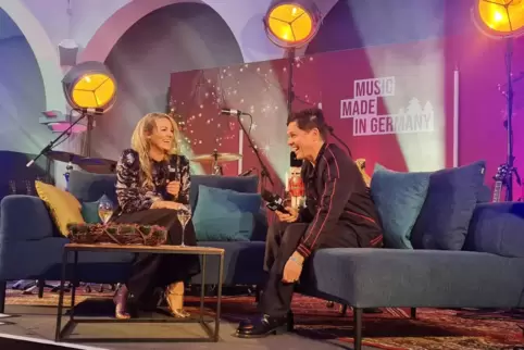 „Ich wusste nicht, dass Deutschland auch eine Toskana hat“: Michael Patrick Kelly gut gelaunt im Gespräch mit Moderatorin Miriam