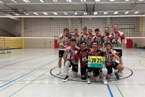 Gewonnen: Die Volleyballer des TSV Speyer. 