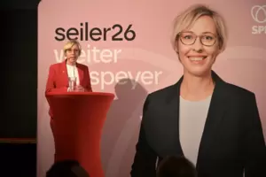 Vor wenigen Tagen: Stefanie Seiler bei der Veranstaltung, bei der die SPD sie als Oberbürgermeisterkandidatin bestätigte. Vor wenigen Tagen: Stefanie Seiler bei der Veranstaltung, bei der die SPD sie als Oberbürgermeisterkandidatin bestätigte.