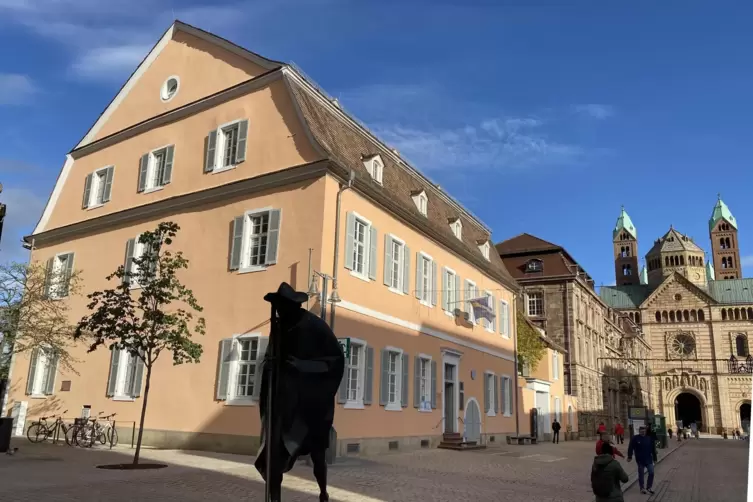 Maximilianstra&szlig;e 99: Pl&auml;doyer f&uuml;r Nutzung als Kulturzentrum. 