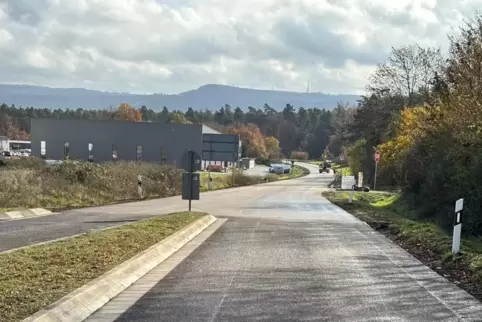 Dieser Teilabschnitt der L356 zwischen dem Kreisel Spesbacher und Landstuhler Straße in Ramstein-Miesenbach war schon vor vier W