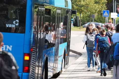 Schülerverkehr: aus Elternsicht nicht immer mit ausreichender Sorgfalt geplant.