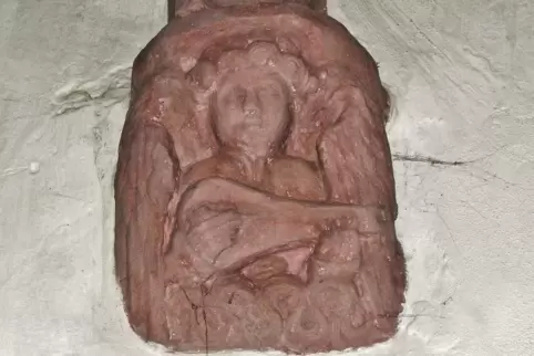 In der Wachenheimer Georgskirche ist dieser musizierende Engel zu sehen.