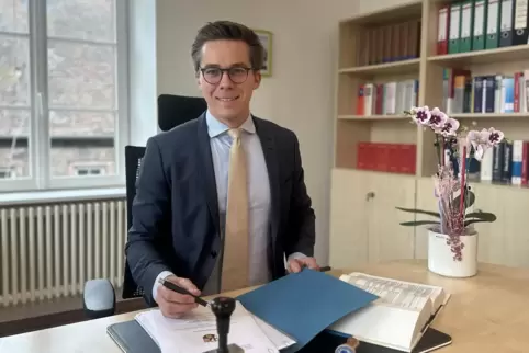 Notar David Siegel stammt aus Enkenbach. Nun ist er in Landstuhl tätig. 