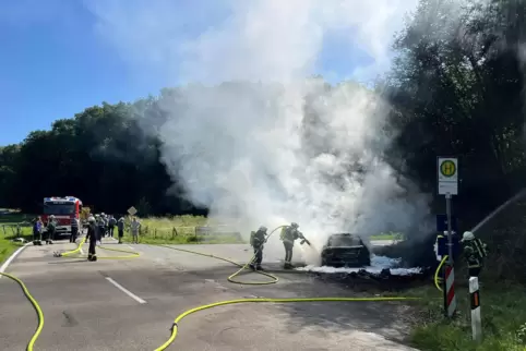Gerade tagsüber sind viele Feuerwehrleute auf der Arbeit. Wenn sie alarmiert werden, können manche deshalb nicht ausrücken. Das 
