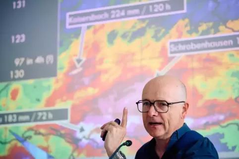 Karsten Schwanke berichtet seit über 30 Jahren für die ARD über das Wetter.
