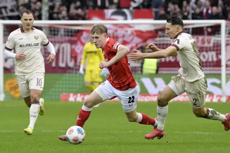 Mika Haas (am Ball) hat seinen Marktwert verzehnfacht.