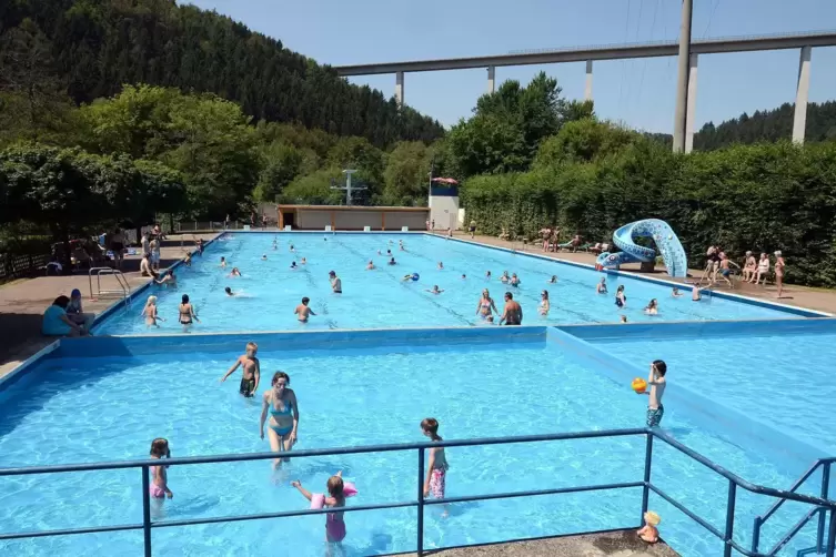 Zuletzt kamen immer weniger Badeg&auml;ste ins Freibad Bieberm&uuml;hle.
