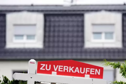 In einem Fall, der Gerichte in der Pfalz beschäftigt hat, geht es um ein zum Verkauf angebotenes bewohntes Haus. Was gilt für di