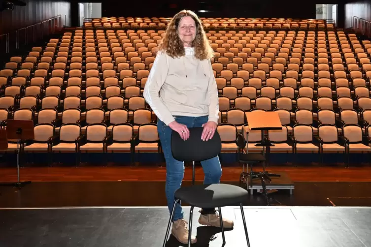 Barbara Franz auf der Bühne: Das ist ihr Lieblingsplatz im Saalbau. 