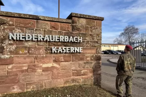 Die Vorwürfe richten sich gegen Soldaten aus der Niederauerbach-Kaserne in Zweibrücken. 