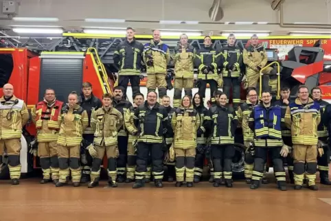 Einsatzmannschaft der Feuerwehr in der Silvesternacht. 