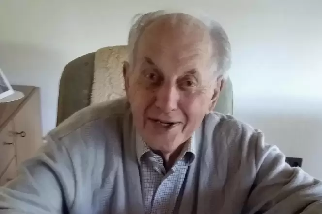 Der 95-jährige Karl Germann erinnert sich noch an viele Begebenheiten rund um den idyllisch gelegenen Weiher Karlssmühle.