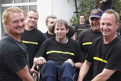 Thomas Groß inmitten seiner Kameraden, hier auf einem Foto aus dem Jahr 2015.