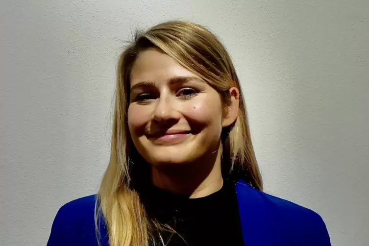Ihre Arbeiten entstehen oft aus Skizzen, die sie bei n&auml;chtlichen Spazierg&auml;ngen zu Papier gebracht hat: Helena Krohn. 