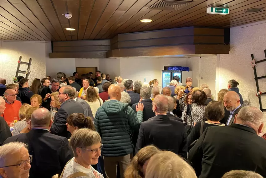 Viel Andrang nach der Show im Foyer.