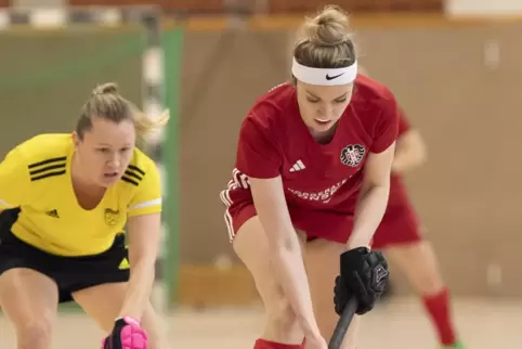 Sophia von Versen (rechts) coacht seit Beginn der Hallenrunde gemeinsam mit Christian Pöschl die TSG-Damen. 
