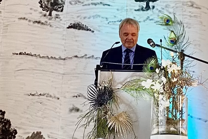 Der Eisenberger Stadtbürgermeister Peter Funck begrüßte als Hausherr die Gäste.