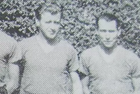 Karl Wanger (rechts) im VfR-Trikot.