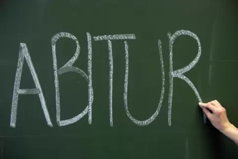 Abitur: Prüfungen laufen in dieser Woche. Abitur: Prüfungen laufen in dieser Woche.