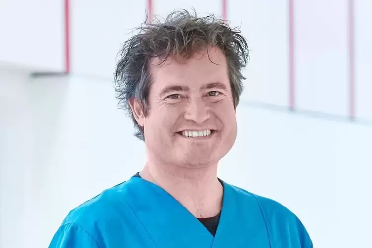 Chefarzt der Klinik f&uuml;r Kinder- und Jugendmedizin ist Dr. Thomas Kriebel. 