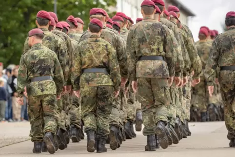 Der Wehrbeauftragte des Bundestages warnt vor „pauschalen Schuldzuweisungen“. Groß ist der Ärger zumindest bei den Zweibrücker S